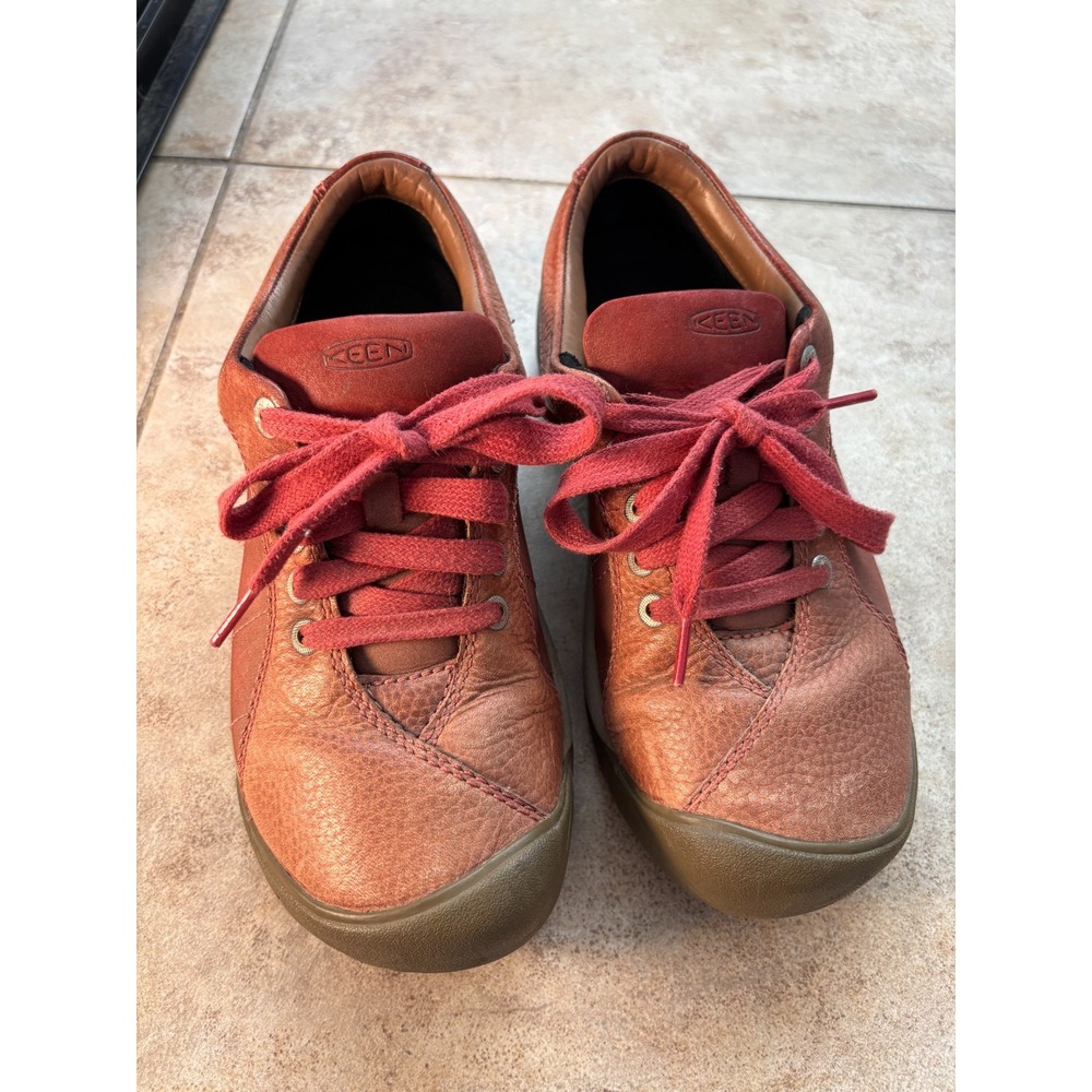 KEEN Presidio Red Leather Comfort Walking Shoes Lace Up Women's Size 7.5